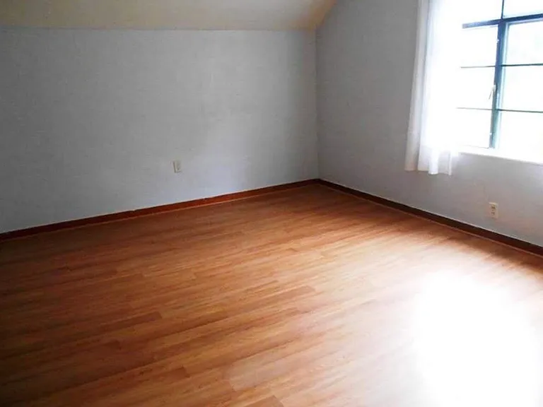 2873 Hemlock St — Photo 11