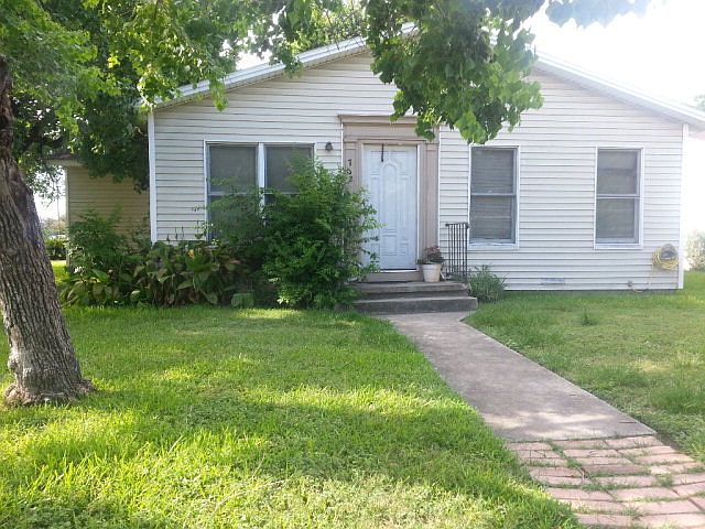 1st image of 702 Buena Vista Ave