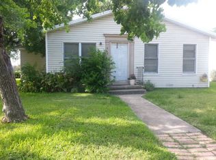 702 Buena Vista Ave, Victoria, TX 77901