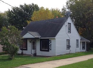 4115 W Calumet Rd, Milwaukee, WI 53209