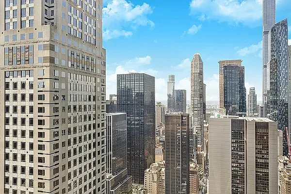 Rented by PocketBroker Inc | media 11