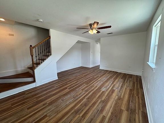 5th image of 2401 Caswell Ln