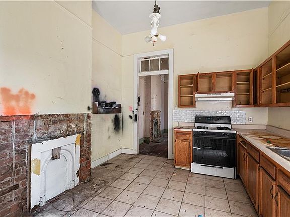 4th image of 1016-1020 6th St