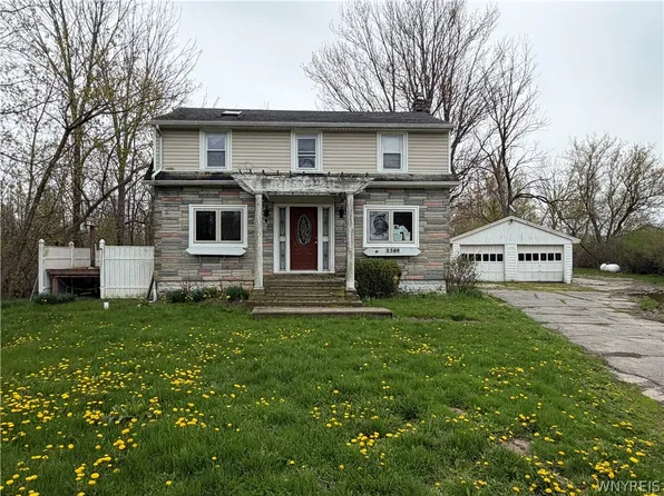 2388 Lake Rd, Ransomville, NY 14131