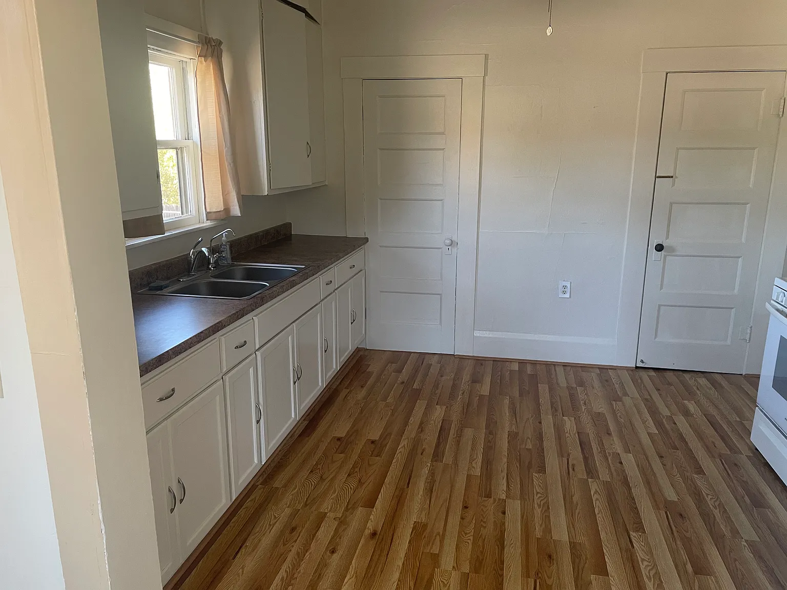 2 bed, 1280 sqft, $3,300 — Photo 4