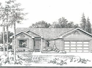 180 E Lake Forest Dr, Allyn, WA 98528