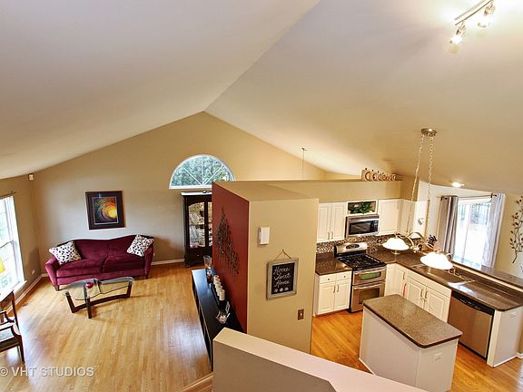 2nd image of 6203 Formoor Ln