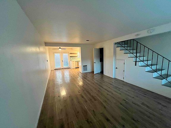 3rd image of 2164 Ohio Ave APT 4