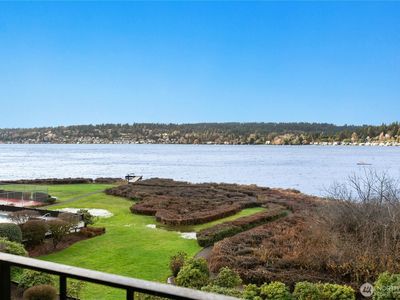 16925 Inglewood Road NE #B305, Kenmore, WA, 98028