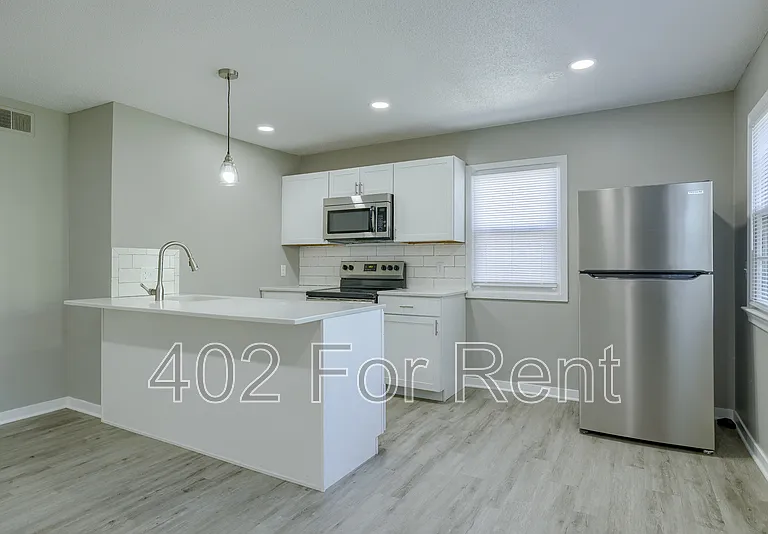1008 S 29th St #4 — Photo 1