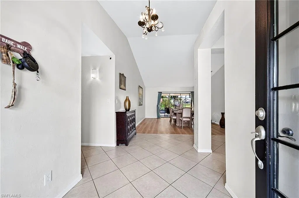4 bed, 3.0 bath, 2842 sqft, $12,000 — Photo 3