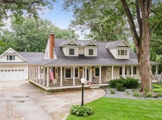 3072 Fairview Ave N, Roseville, MN 55113