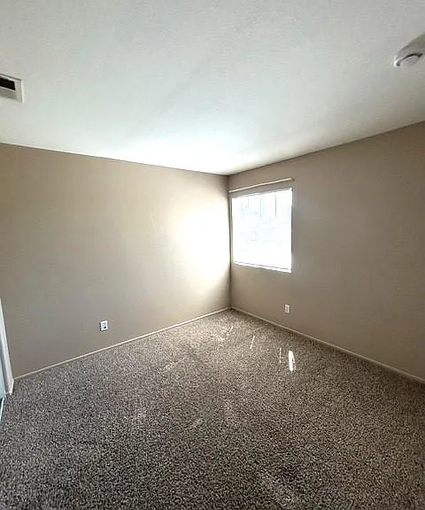643 Laxford Rd — Photo 14
