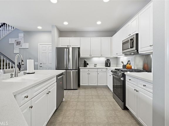 4th image of 7181 Enclave Dr