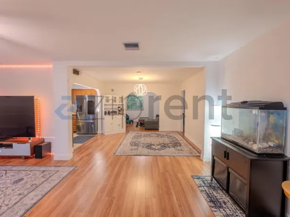 5861 NW 18th Ct, Fort Lauderdale, FL 33313
