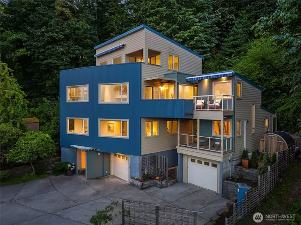 4089 Rockaway Beach Road NE, Bainbridge Island, WA 98110