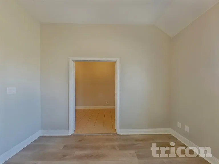 1301 Hearthstone Dr — Photo 16