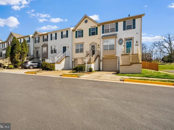 6397 Saint Timothys Ln, Centreville, VA 20121