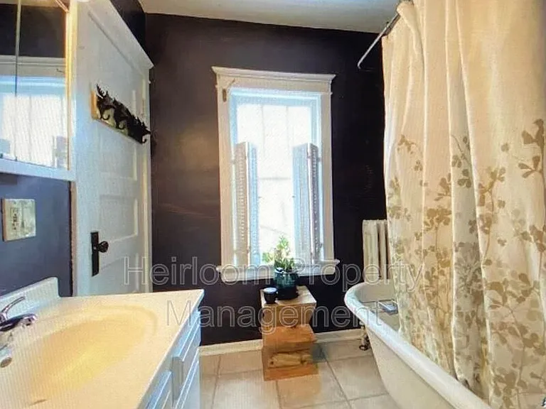 123 E Winona St — Photo 14