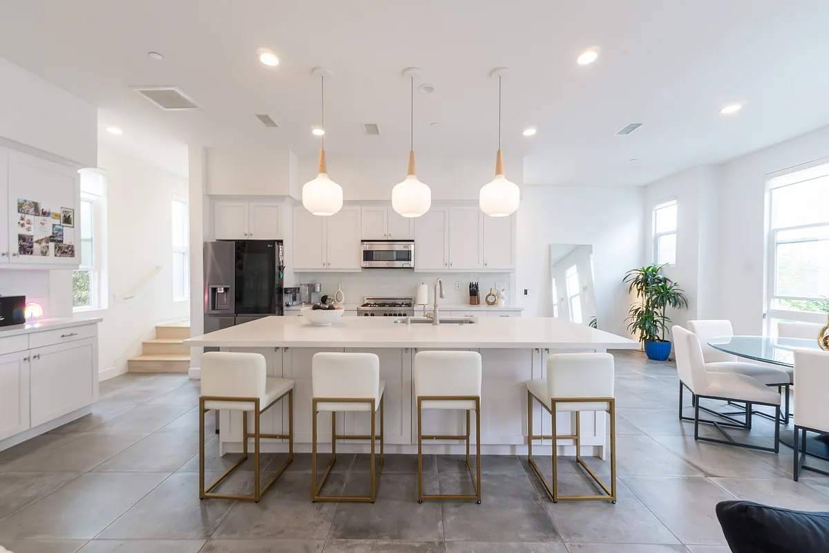 Building Photo - 2102 Tidewater Cir