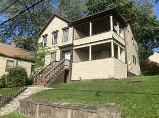 934 1st St #1, Rensselaer, NY 12144