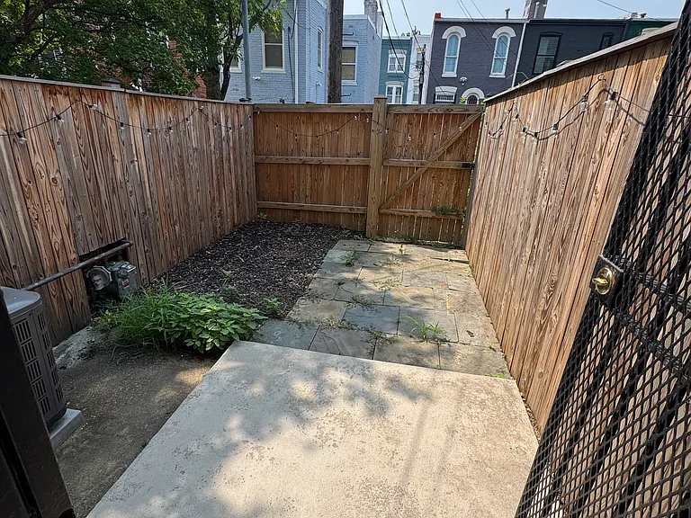 424 Oakdale Pl NW — Photo 5