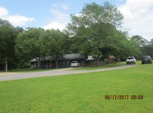 611 Thurman Rd, Crossett, AR 71635