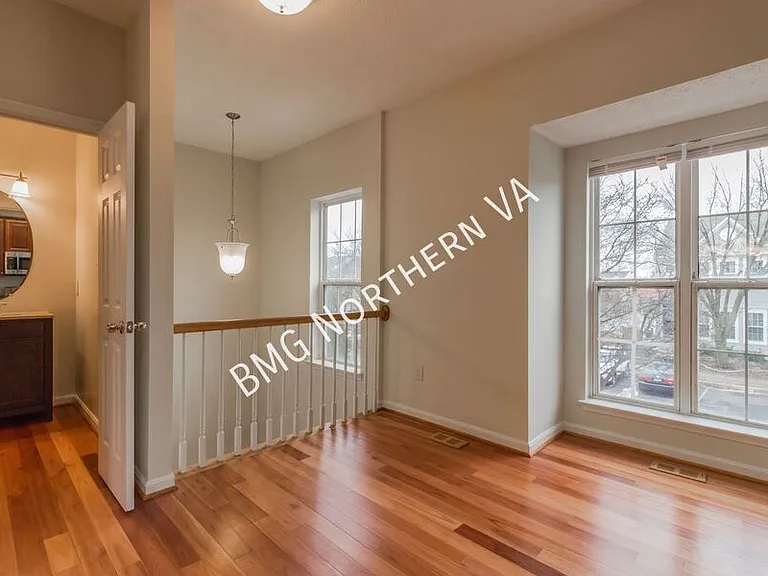 44126 Tippecanoe Ter — Photo 12
