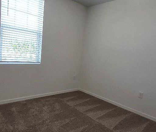 4th image of 416 McKenna Dr