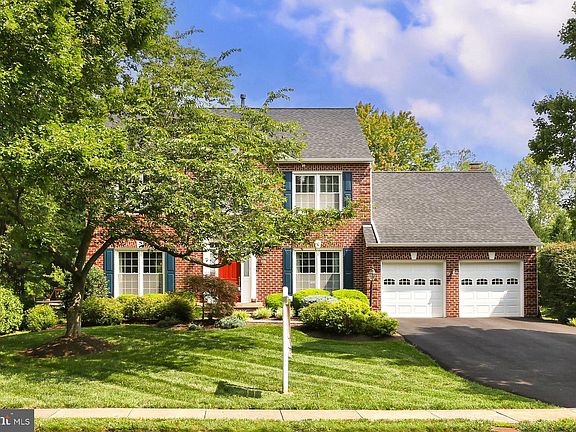 2nd image of 15148 Stillfield Pl