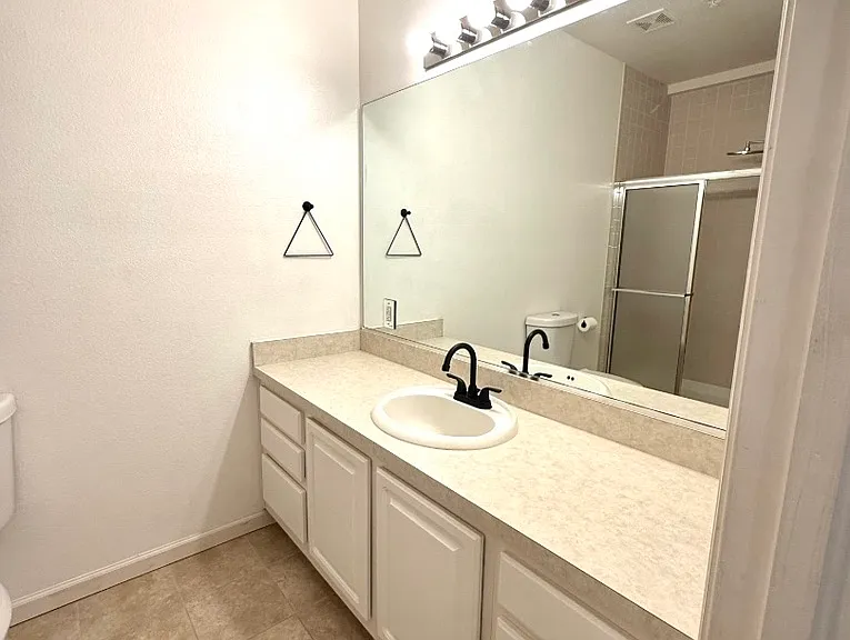 4545 Wheaton Dr #D370 — Photo 11