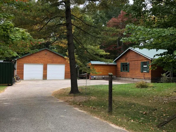 4584 Cardinal Rd, Cheboygan, MI 49721