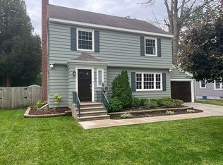 305 West St, Dowagiac, MI 49047