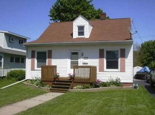 321 Liberty St, Buchanan, MI 49107