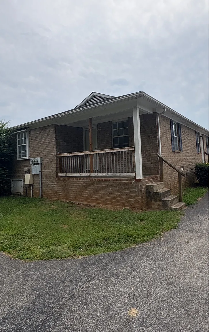 1732 Patrick Way - Unit C — Photo 1