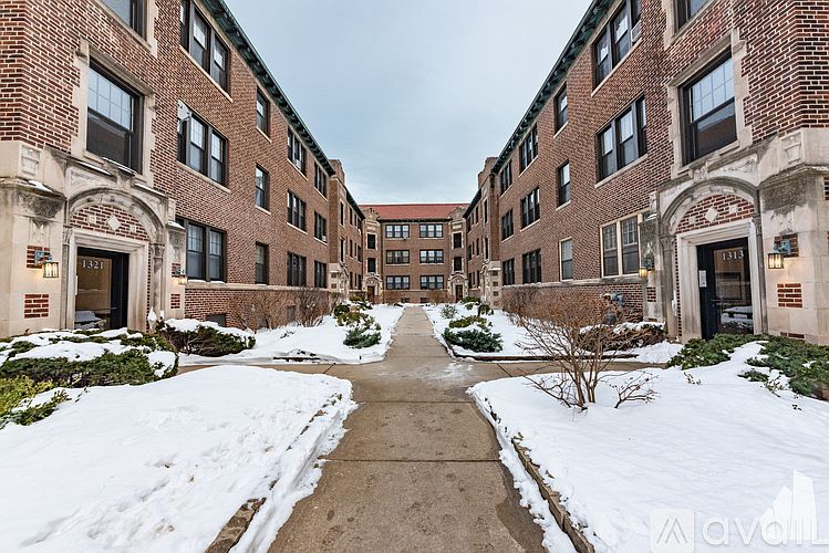 1st image of 1313 Oak Ave #1321-A2