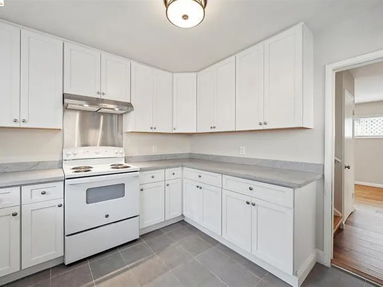 2222 Haste St — Photo 22