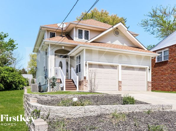 207 Lithia Ave