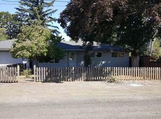 215 E Washington Ave, Brownsville, OR