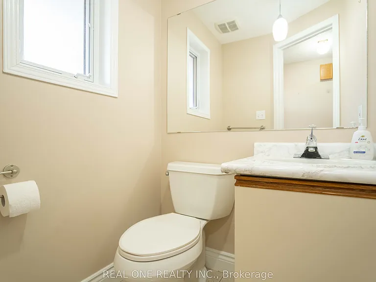 407 Downsview Pl — Photo 7