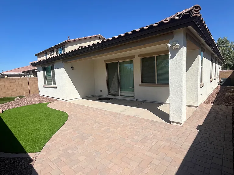 21013 W Almeria Rd — Photo 53