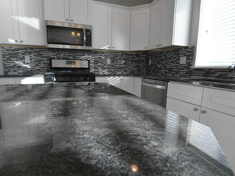 177 Laurel Pkwy — Photo 6