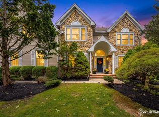 16 Harvest Dr, Plainsboro, NJ 08536