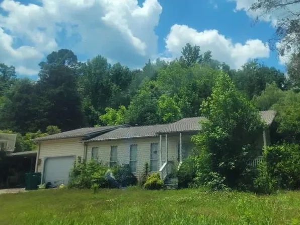 576 Aspen Dr SW, Leeds, AL 35094