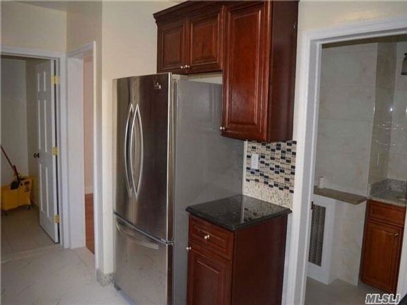 4th image of 50 Wolfle St