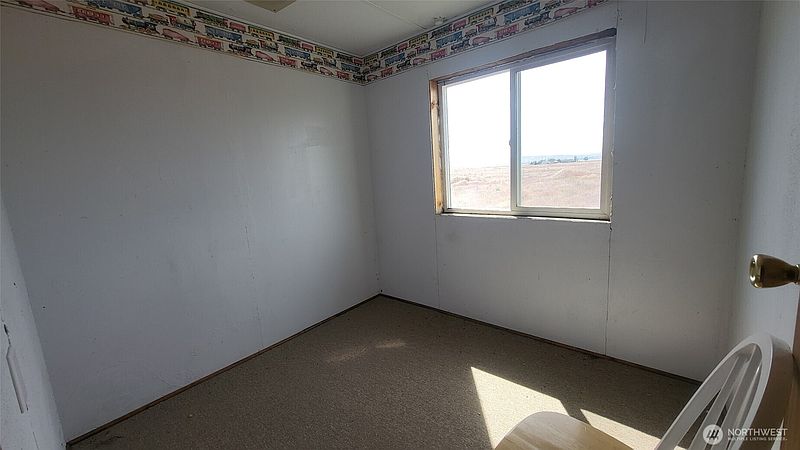 5th image of 2750 NE RD 16