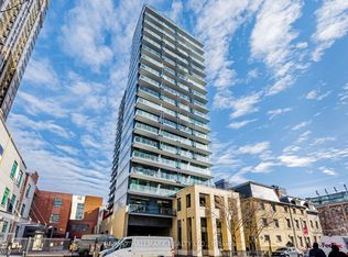 105 George St #1704, Toronto, ON M5A 0L4