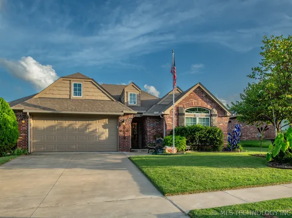 1825 E Laredo St, Broken Arrow, OK 74012
