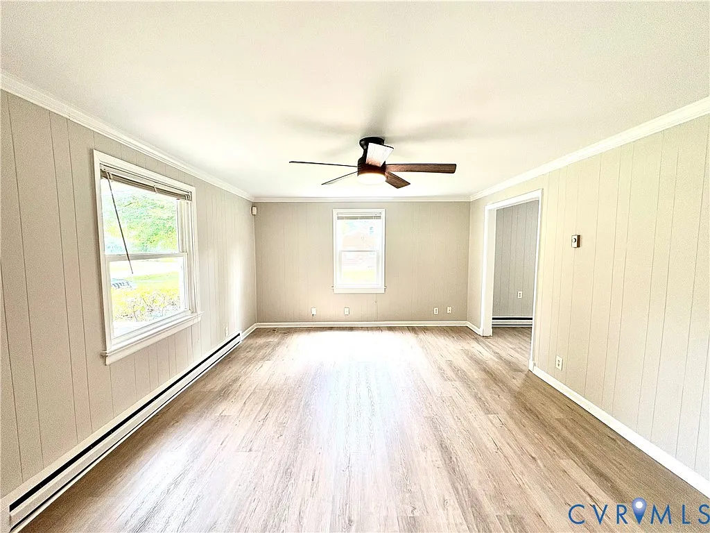 2 bed, 1.0 bath, 884 sqft, $1,600 — Photo 2