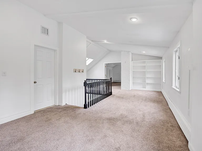 1719 Cedar Swamp Rd — Photo 16